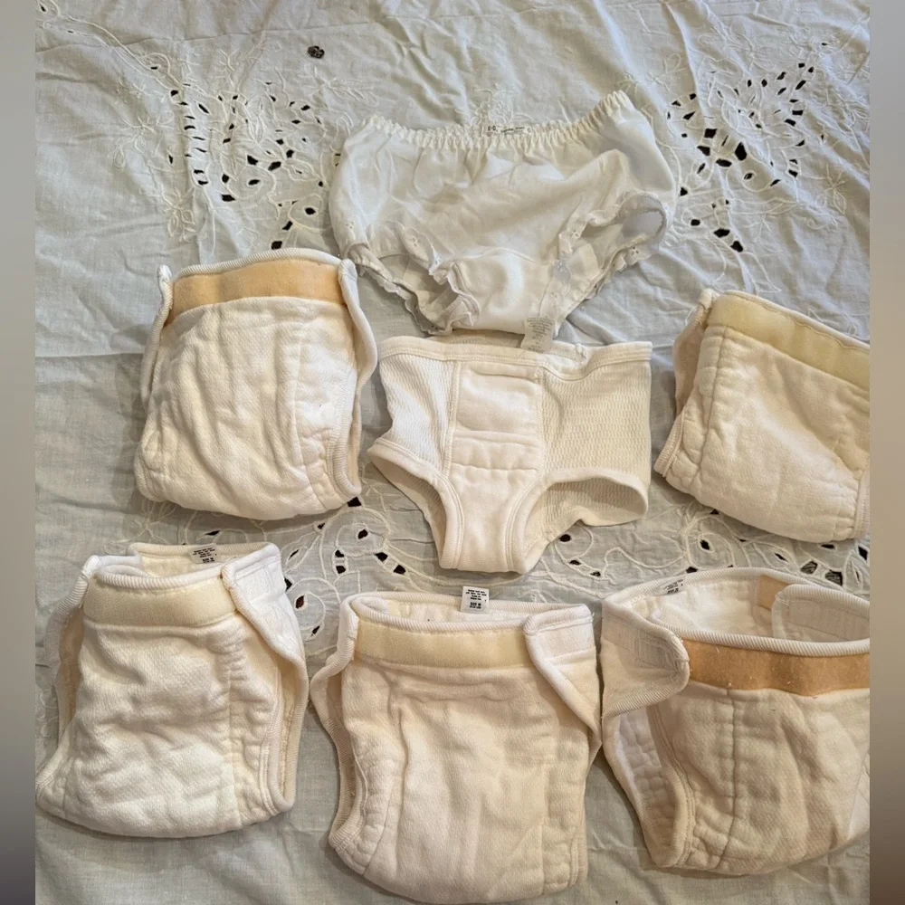 Lot of 100% cotton diapers w Velcro